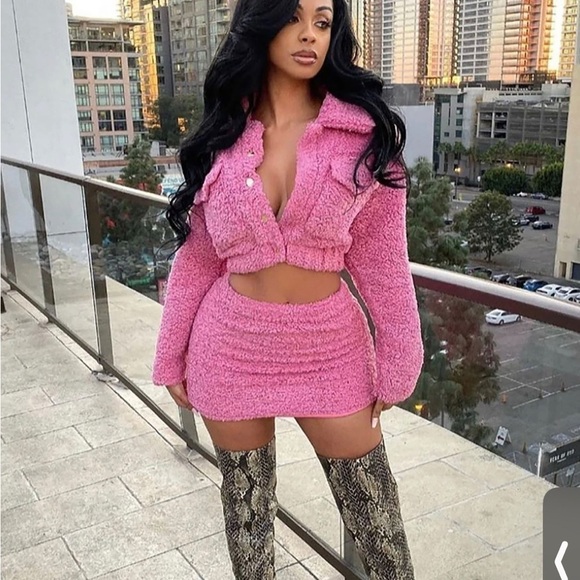 Fashion Nova Jackets & Blazers - Fashion Nova cropped Sherpa jacket